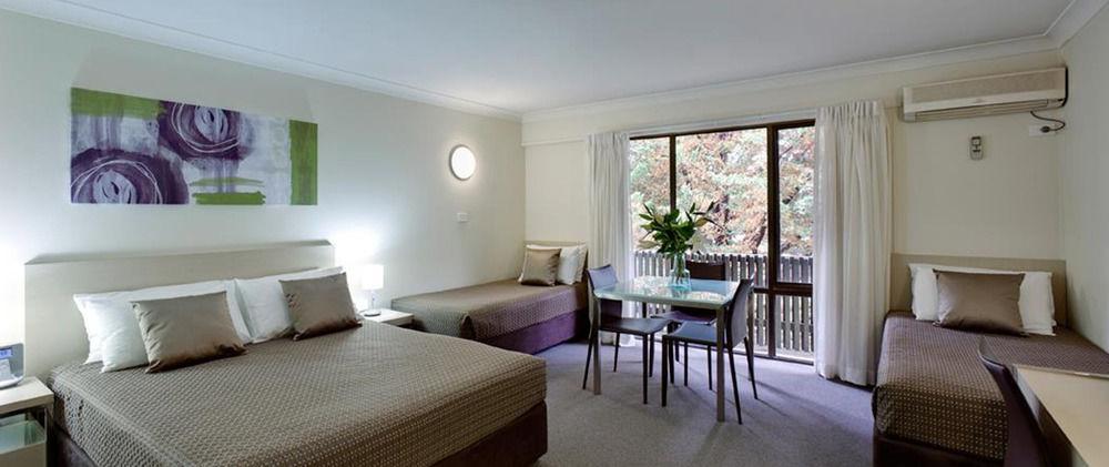 Ibis Styles Canberra Tall Trees Extérieur photo
