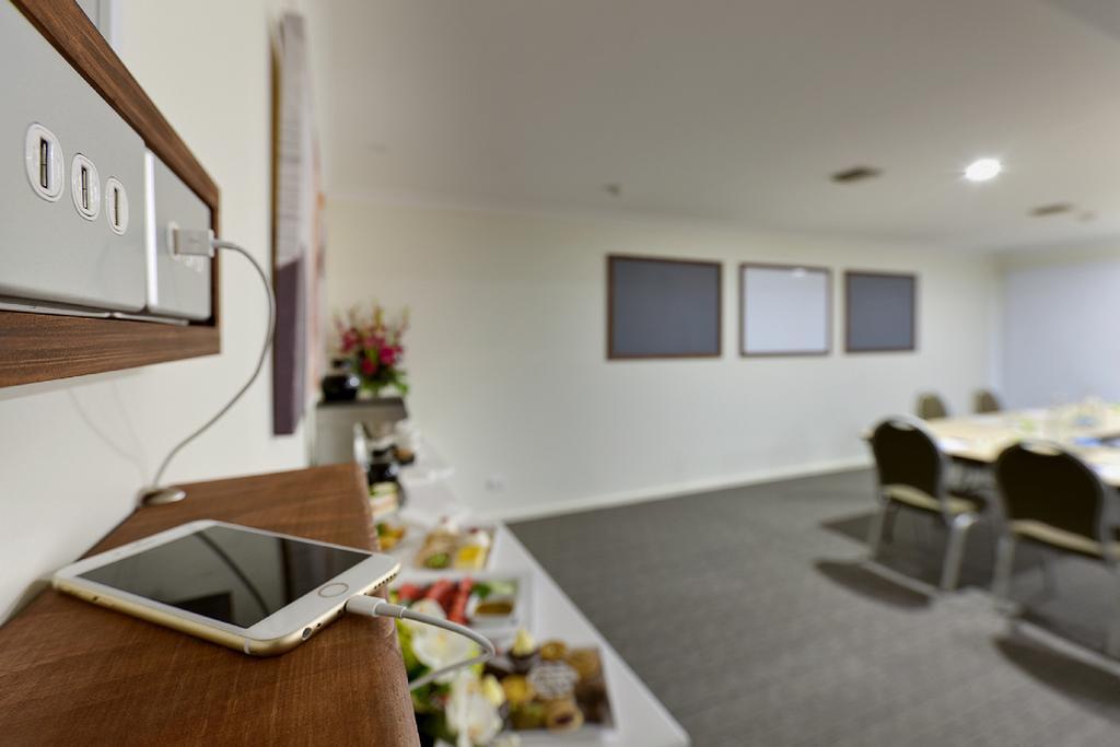 Ibis Styles Canberra Tall Trees Extérieur photo