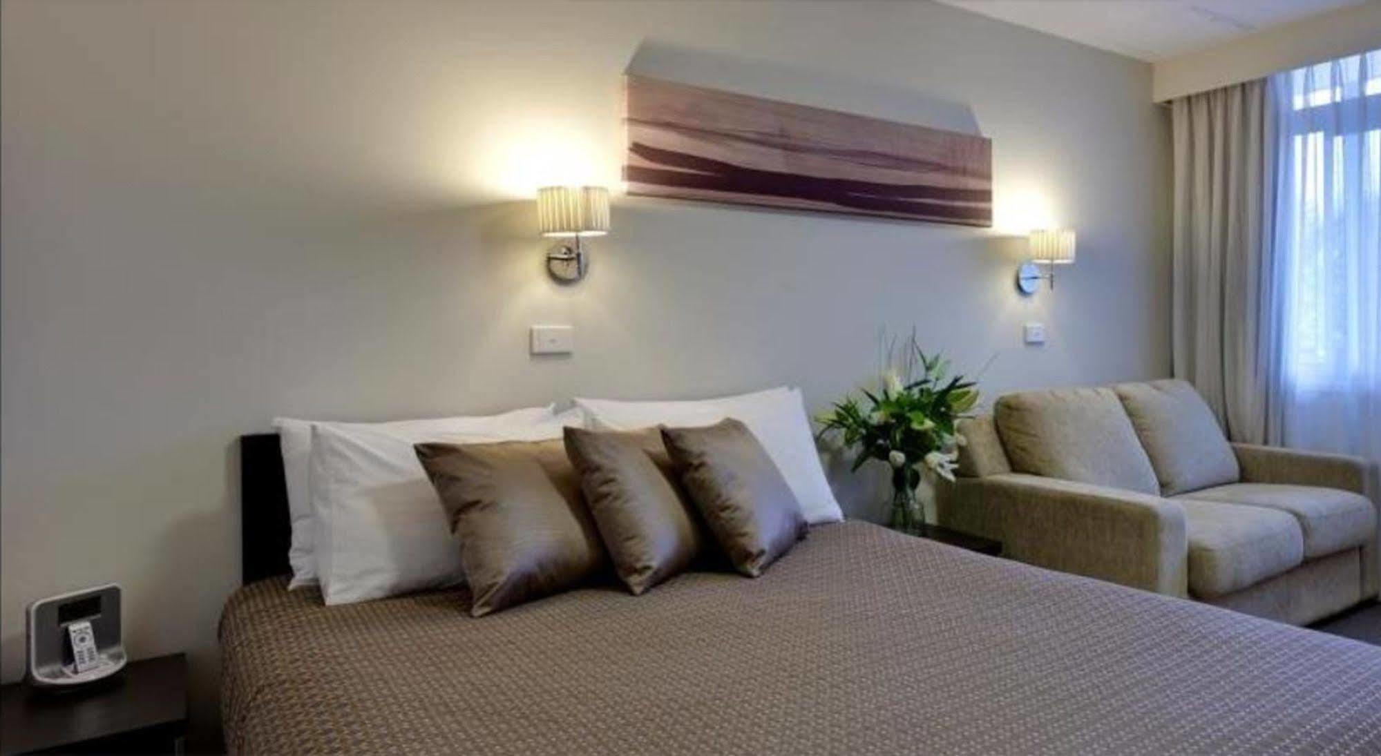 Ibis Styles Canberra Tall Trees Extérieur photo