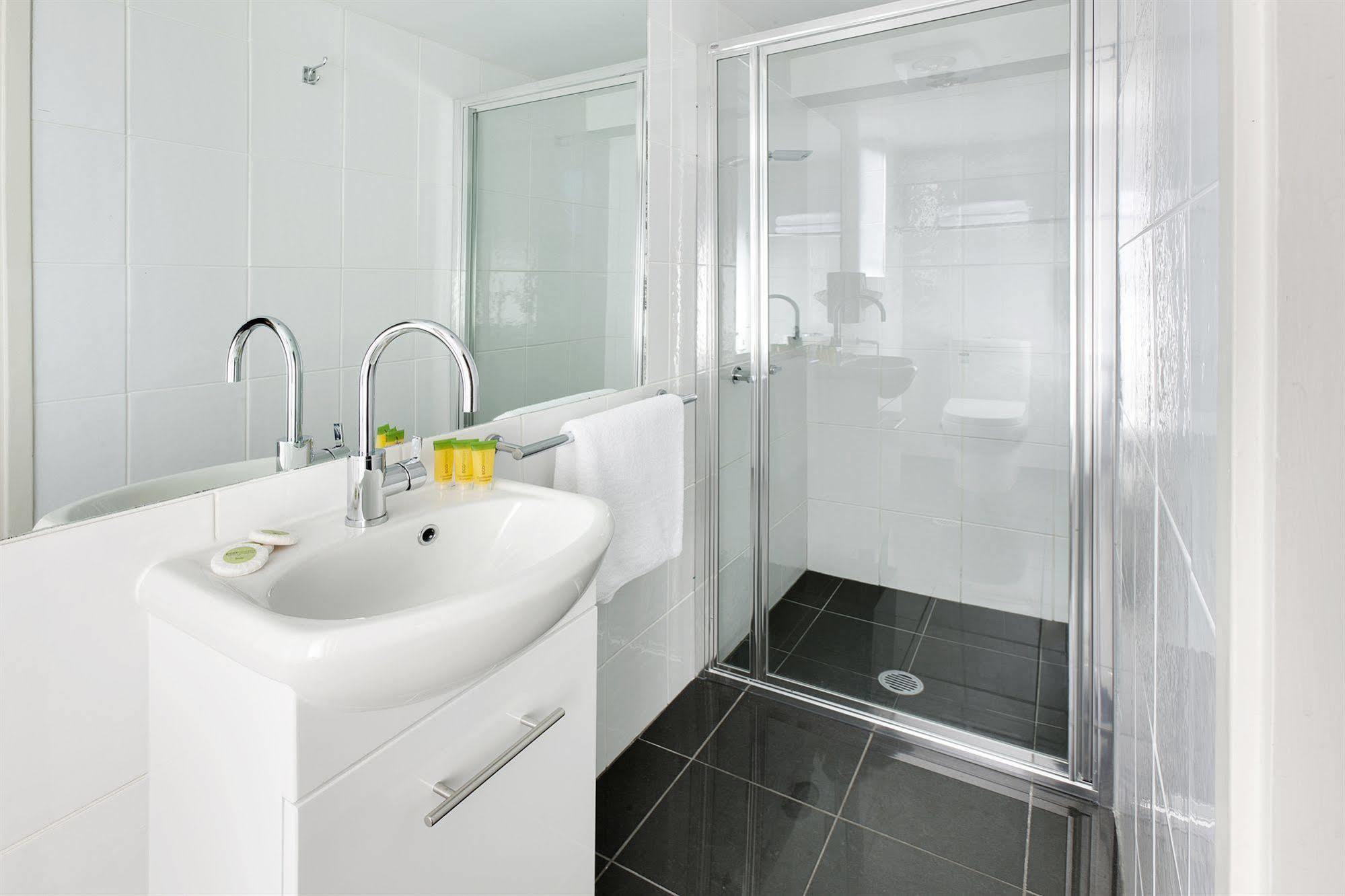 Ibis Styles Canberra Tall Trees Extérieur photo