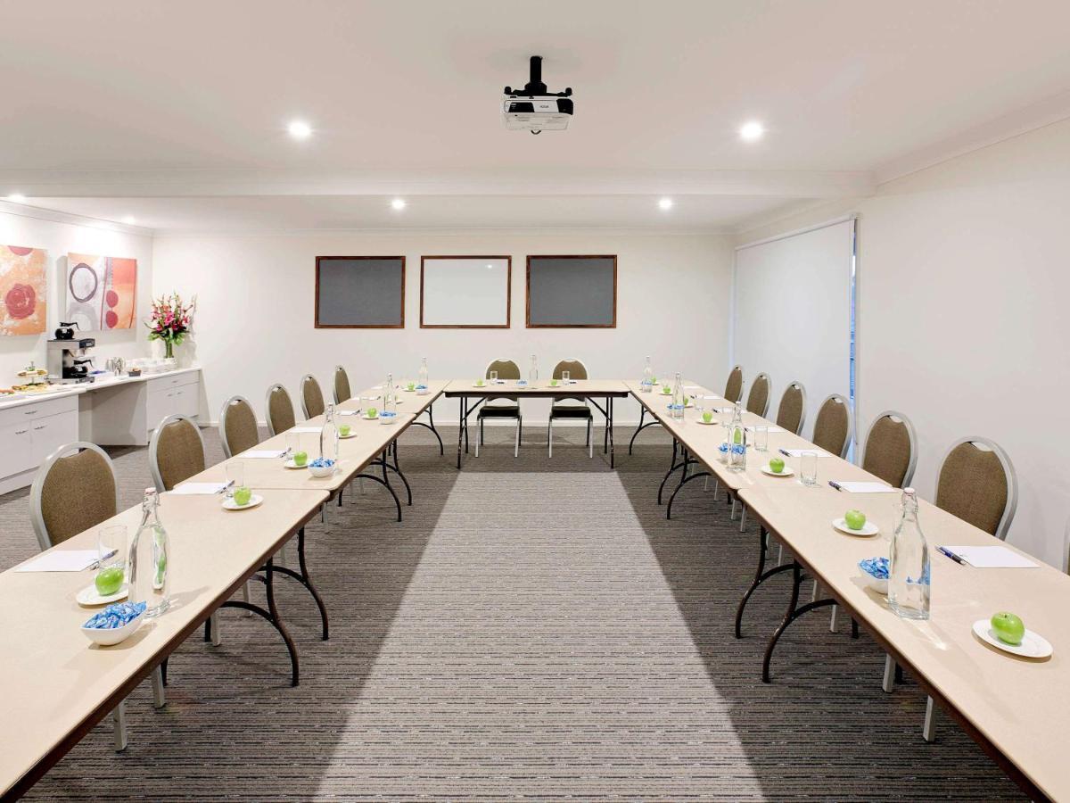 Ibis Styles Canberra Tall Trees Extérieur photo