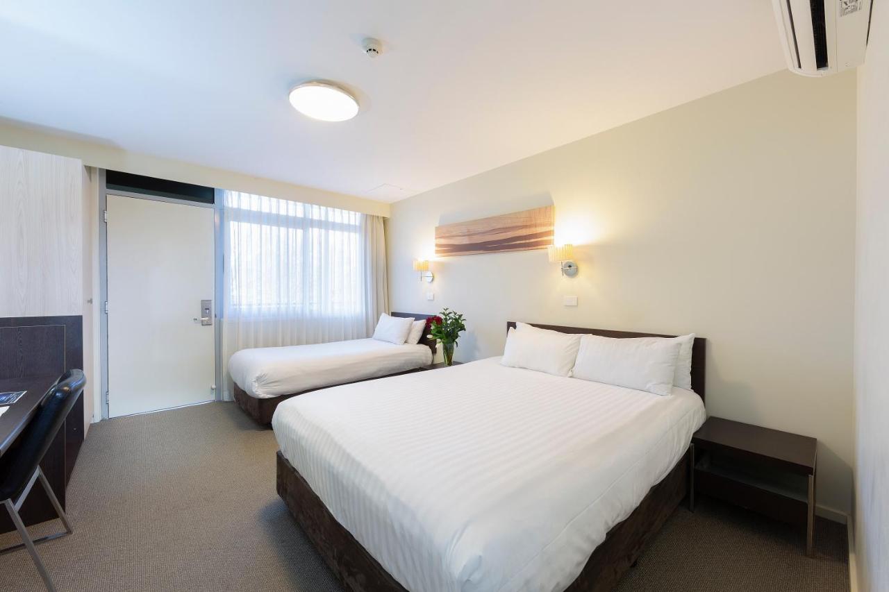 Ibis Styles Canberra Tall Trees Extérieur photo